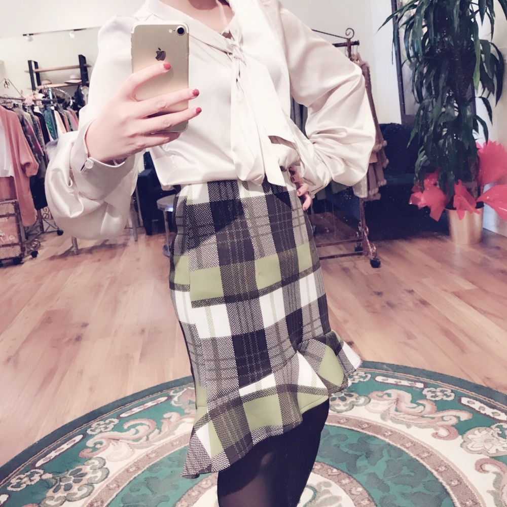 Patten Skirt